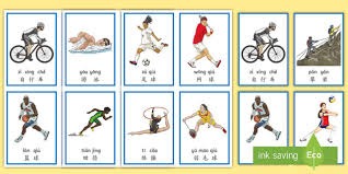 两男子街头比赛拳击，谁输谁赢一目了然！