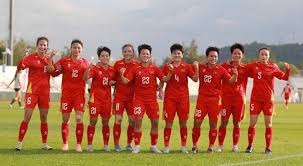 詹姆斯：只出手6次没法知道自己是否在节奏 第四节我持球打进了