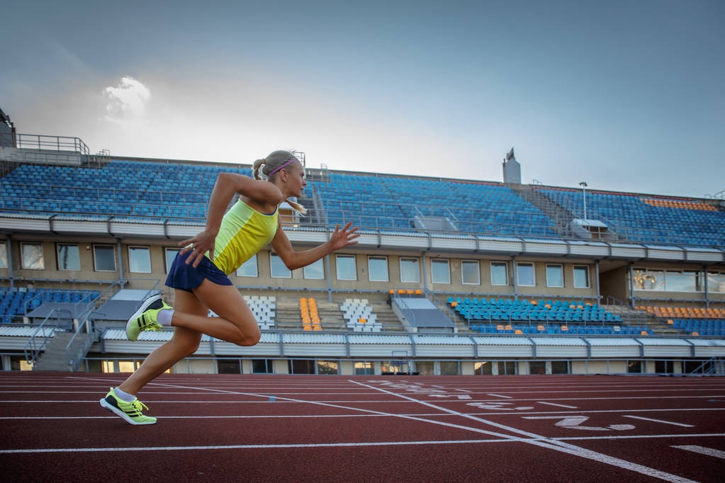 这就是射击，犬牙交错，两位枪神太强了，心脏不大真搞不了射击，看的太紧张了！＂